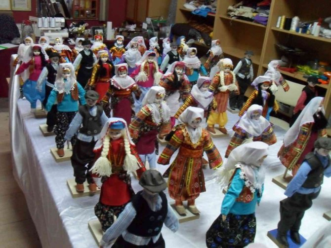 ’Aşhan Bacı’ bebekleri görücüye çıktı