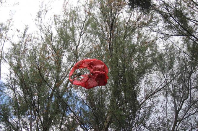Dilek balonu yangına sebep oldu