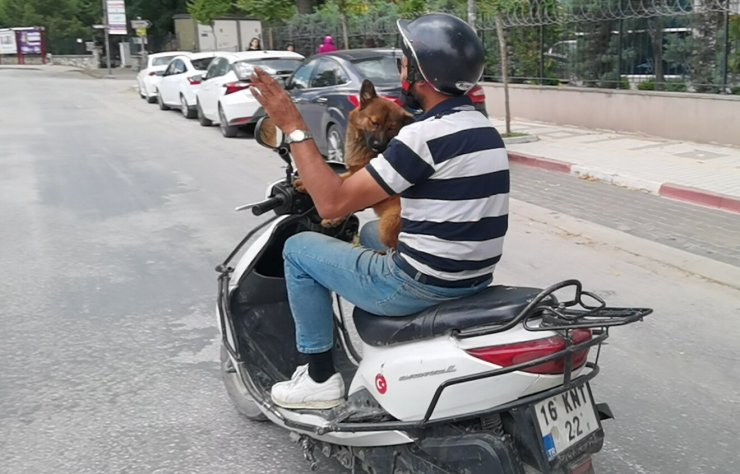 Motosiklette 'Kontes'li yolculuk