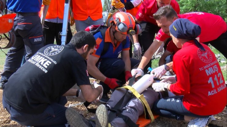 Muş'ta 'Yerel düzey 2022 masa başı ve saha tatbikatı' gerçekleştirildi