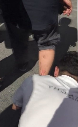 Silah zoruyla otomobilinden indirilip gasbedildi