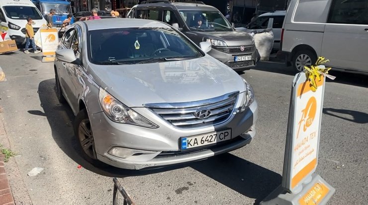 Silah zoruyla otomobilinden indirilip gasbedildi