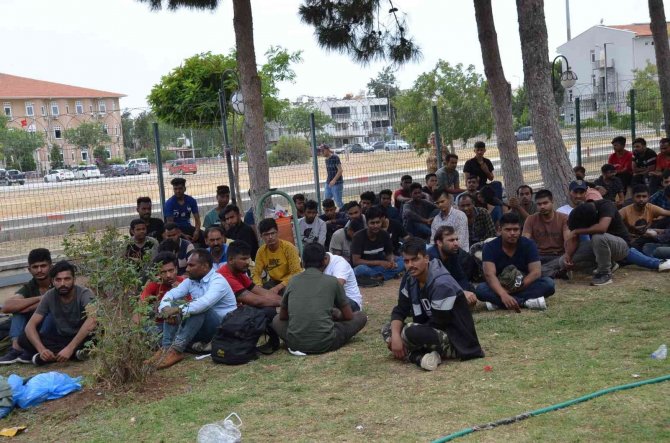 Yunan adalarına kaçmaya çalışan göçmenler yakalandı