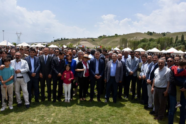 AK Parti'li Demiröz: Dünya ülkeleri gibi biz de pandemiden etkilendik