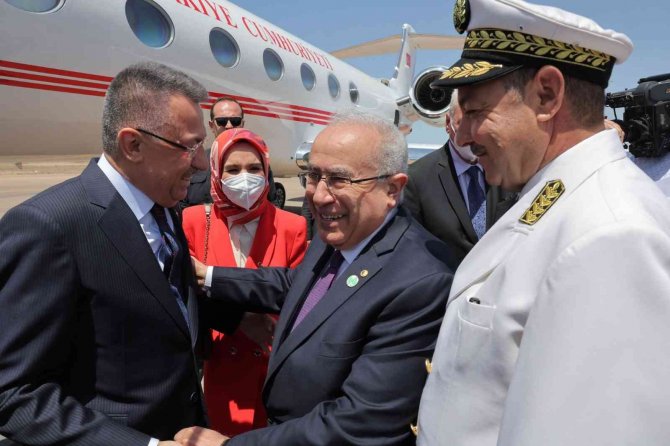 Cumhurbaşkanı Yardımcısı Oktay, Cezayir’de