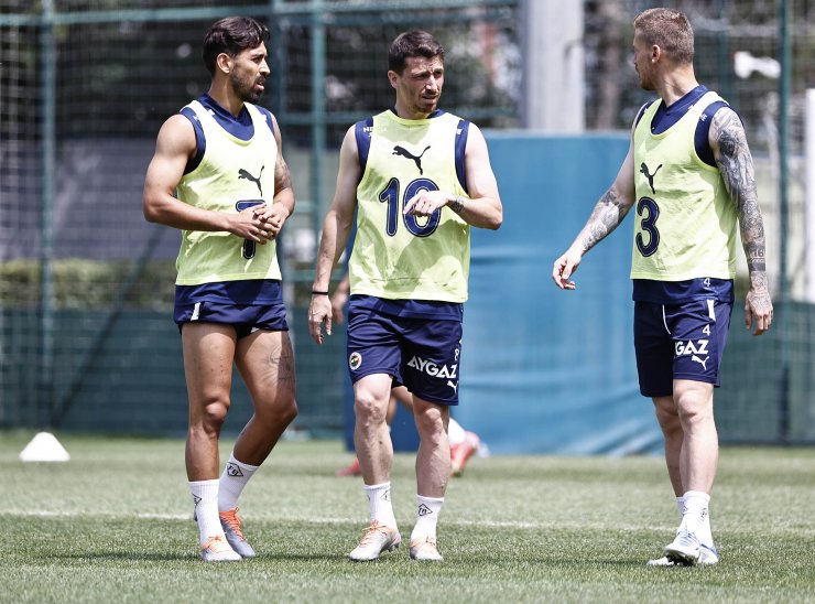 Fenerbahçe, yeni sezon hazırlıklarına devam etti