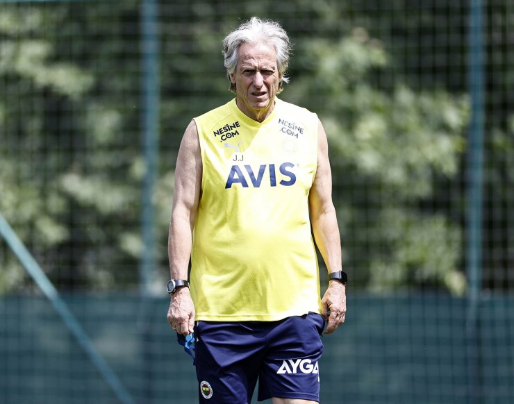 Fenerbahçe, yeni sezon hazırlıklarına devam etti