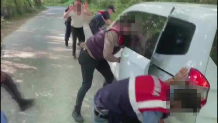 Jandarma'ya sikke satmaya çalışan definecilere darbe