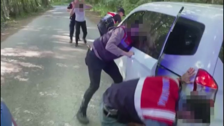 Jandarma'ya sikke satmaya çalışan definecilere darbe