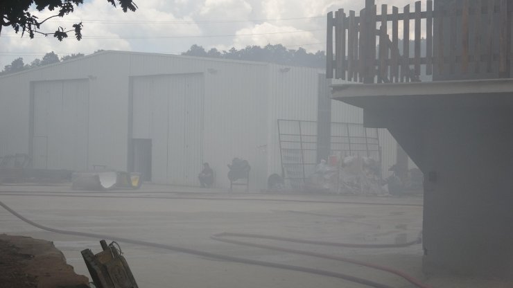 Su kaydırağı fabrikasında yangın 