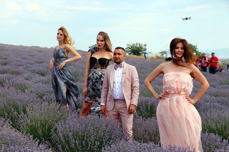 Tekirdağ Lavanta Tarla Günleri'nde defile düzenlendi