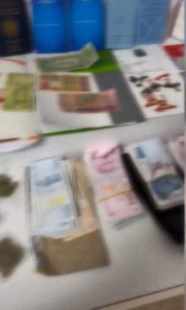 Üniversite çevresinde uyuşturucu satan 2 şüpheli yakalandı