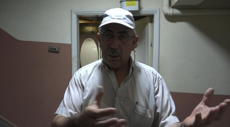 Babasına bıçakla saldıran evlatlık, biber gazıyla etkisiz hale getirildi