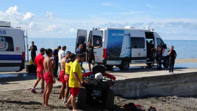 Denizden baygın çıkarılan genç hayatını kaybetti