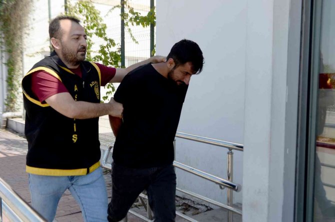 Hükümlünün evinden otomatik tabanca çıktı