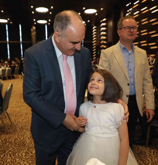 Konya’da Türk İslam Dünyası Şehit ve Gazi Aileleri Buluşması gerçekleştirildi