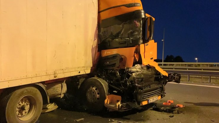 Kuzey Marmara Otoyolu'nda kaza: 2 yaralı