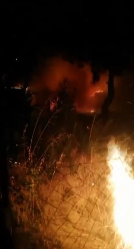 Müstakil ev çıkan yangında alev topuna döndü