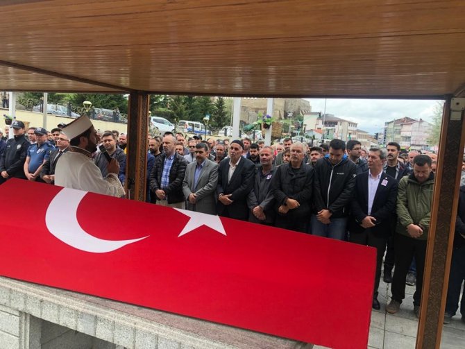 Silahla öldürülen polis Kübra Açar son yolculuğuna uğurlandı