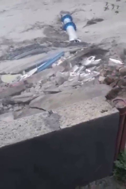 Bartın’daki selde cami yıkıldı