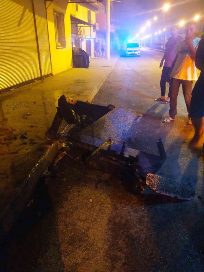 Çekyat alev aldı, iş yerinde hasara yol açtı