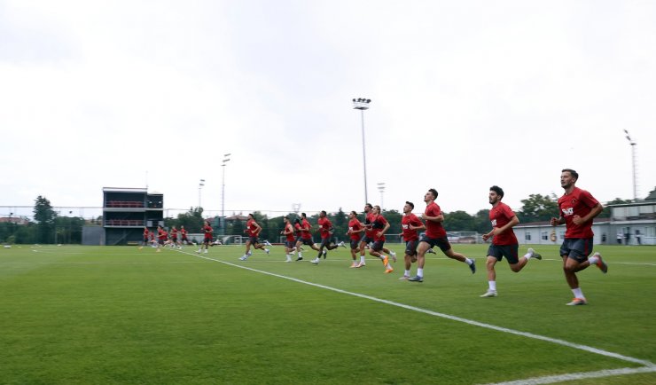 Galatasaray, Okan Buruk yönetiminde sezonu açtı