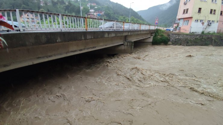 Karabük'te dereler taştı, tarım alanları zarar gördü