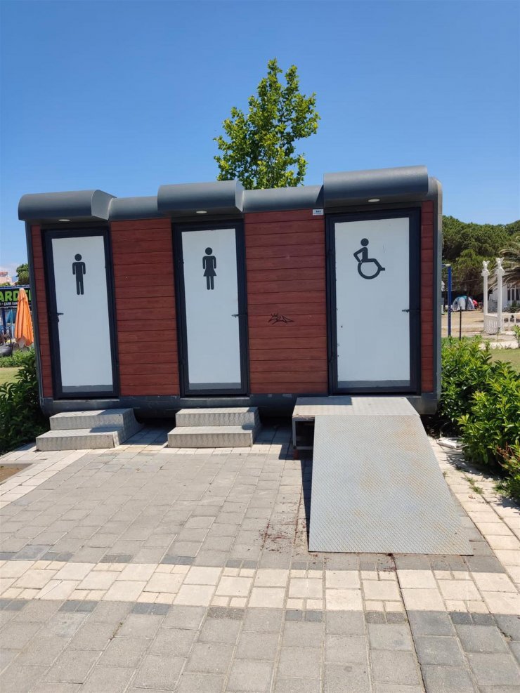 Plajlara engelli rampaları yerleştirildi