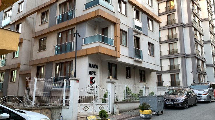 Süpürgenin sesinden rahatsız oldu, 40 yıllık eşini kablosuyla boğdu