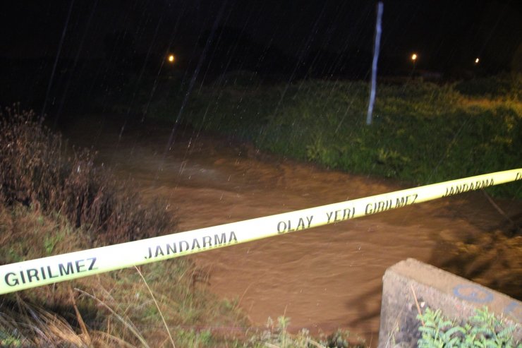 2 kişinin dereye düştüğü ihbarı asılsızmış