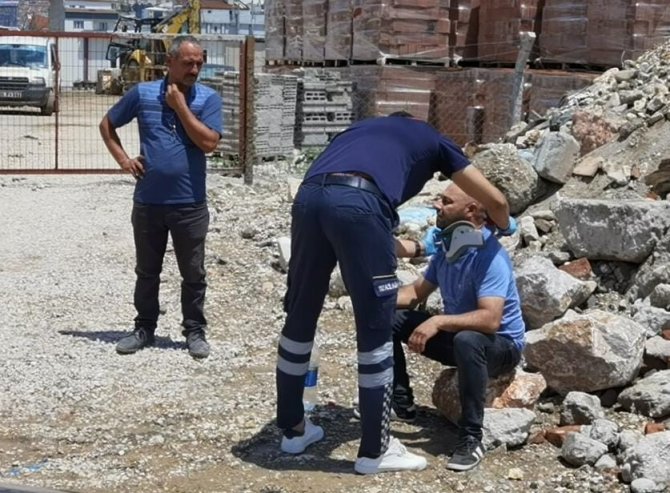 2 otomobilin çarptığı kaza kamerada