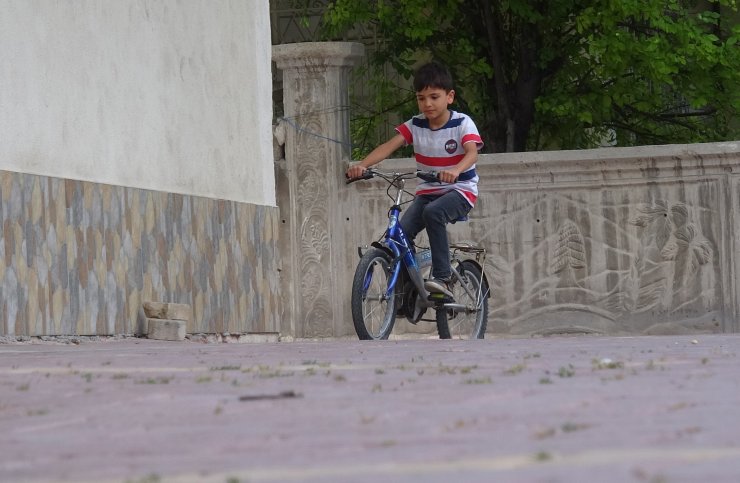 Baba ve 2 oğlu, çalınan bisikletlerine kavuştu 