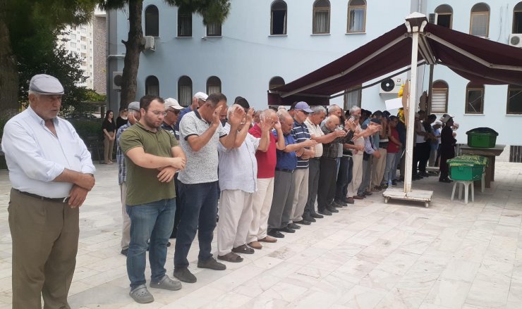 Cinayete kurbanı 2 kardeşin cenazesi 9 ay sonra yeniden toprağa verildi