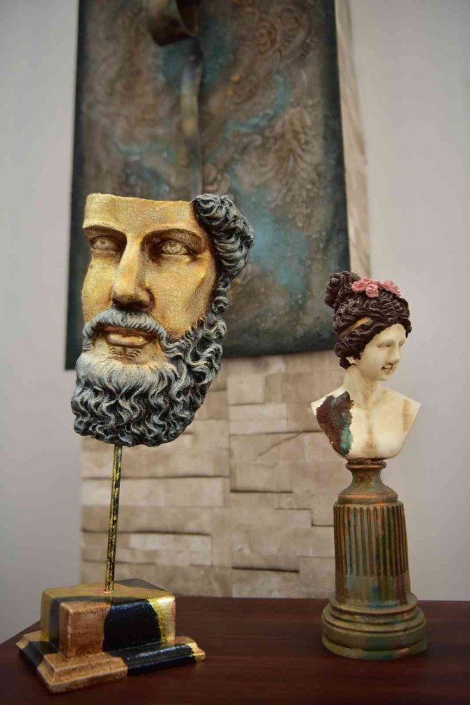 Eski eşyaları sanat eserine dönüştürdüler