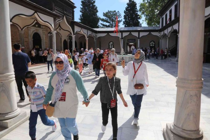 Meram’ın başarılı öğrencilerine Bursa ve Çanakkale gezisi ödülü