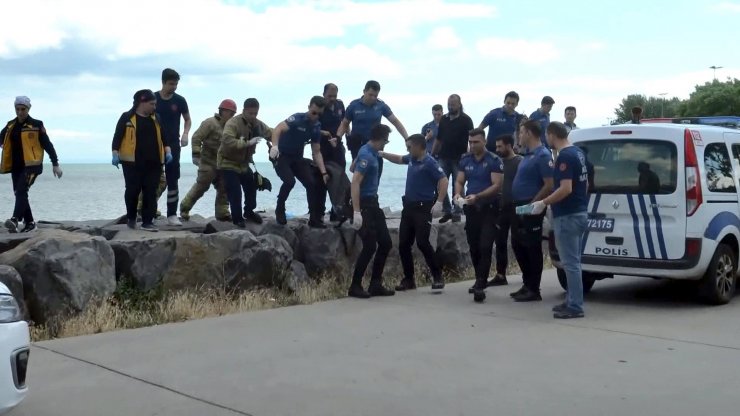 Sahilde ceset bulundu