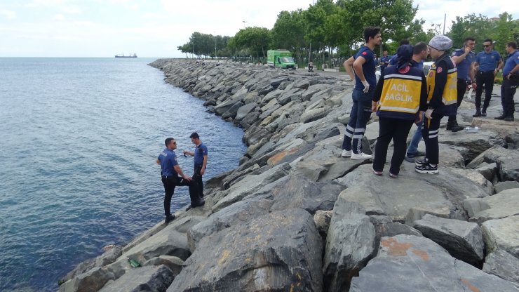 Sahilde ceset bulundu