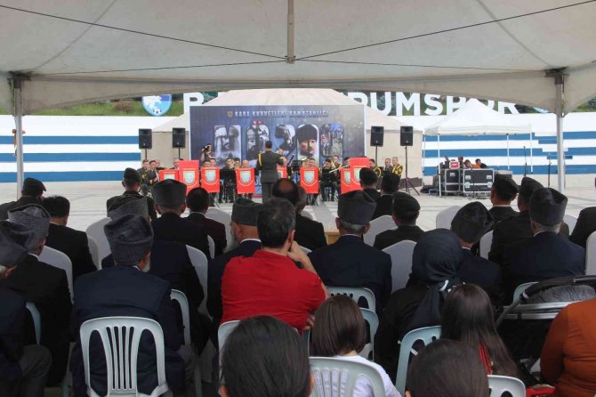 Türk Kara Kuvvetleri’nin kuruluş yıl dönümü dolayısıyla askeri bando konser verdi