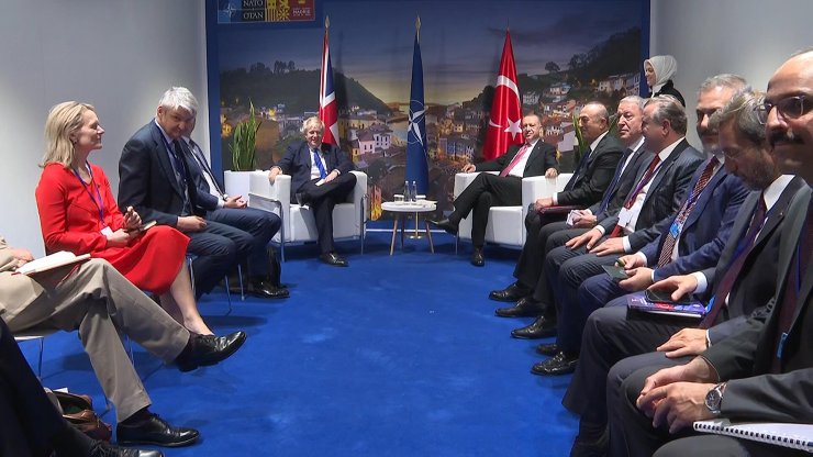 Cumhurbaşkanı Erdoğan, İngiltere Başbakanı Johnson ile görüştü