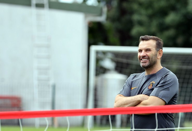 Galatasaray, çift antrenman ile hazırlıklarını sürdürdü