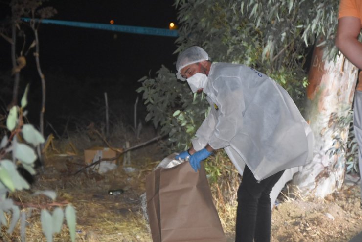 İçi toprak dolu çuvaldan erkek cesedi çıktı