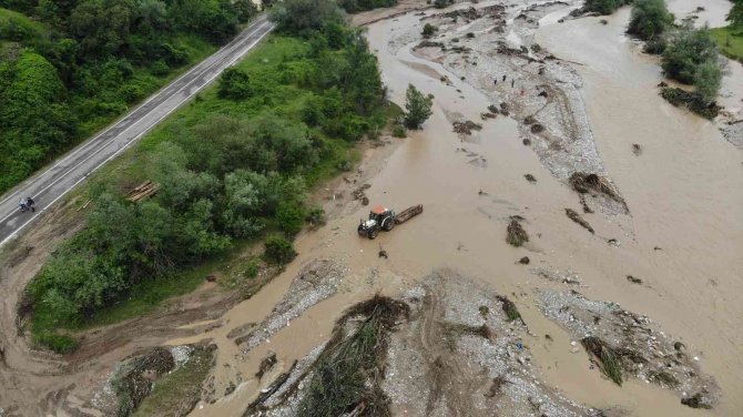 Selin yıkıcı etkisi havadan görüntülendi