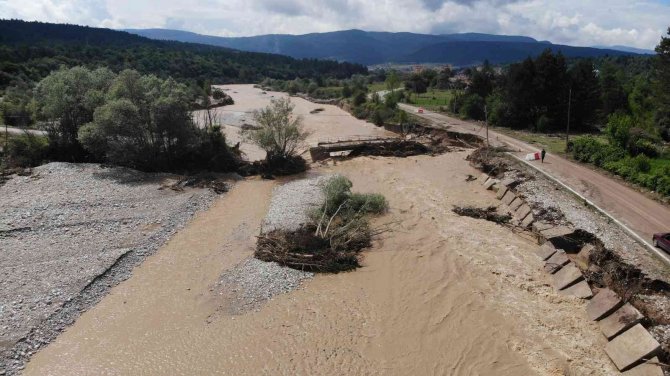 Selin yıkıcı etkisi havadan görüntülendi