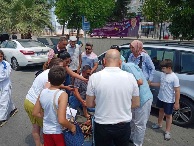 Torununa araba çarpan kadın fenalaştı