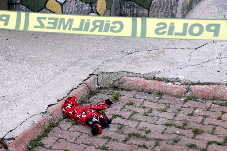 6'ncı kattan düşen 5 yaşındaki Belinay ağır yaralandı