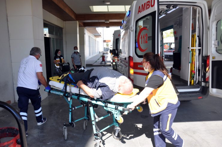 Karaman'da 2 otomobil çarpıştı: 4 yaralı