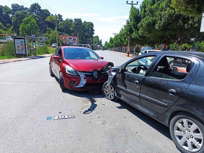 Polisi gören sürücü olay yerinden kaçtı: 1 yaralı