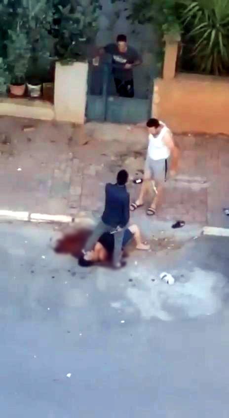 Sevgilisinin boğazını bıçakla kesti, yanına kimseyi yaklaştırmadı