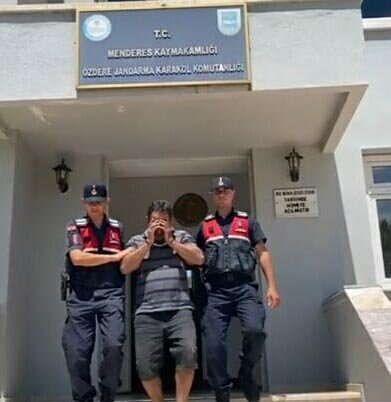 Tekneyle Yunan adasına kaçmaya çalışırken yakalandılar