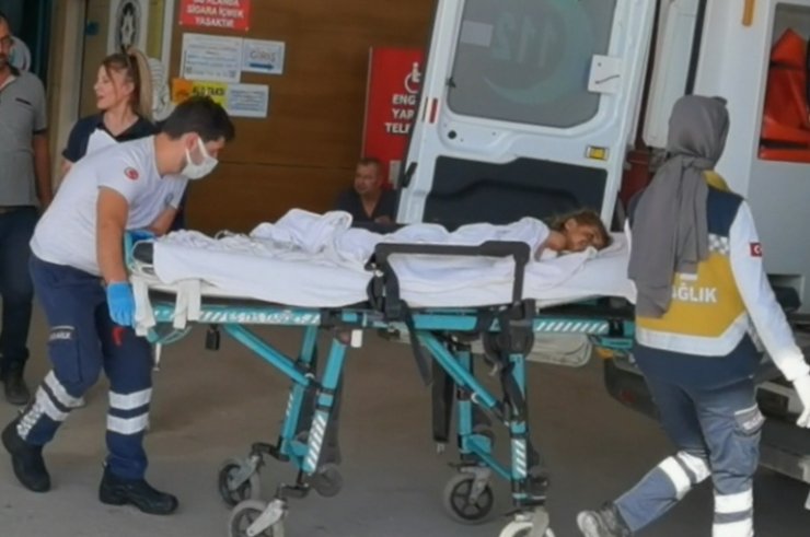 Üzerine kaynar süt dolu tencere devrilen Büşra ağır yaralandı